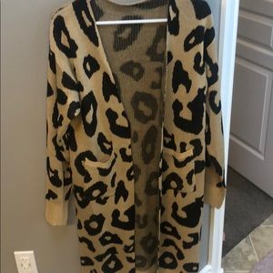 Long leopard cardigan size small New!